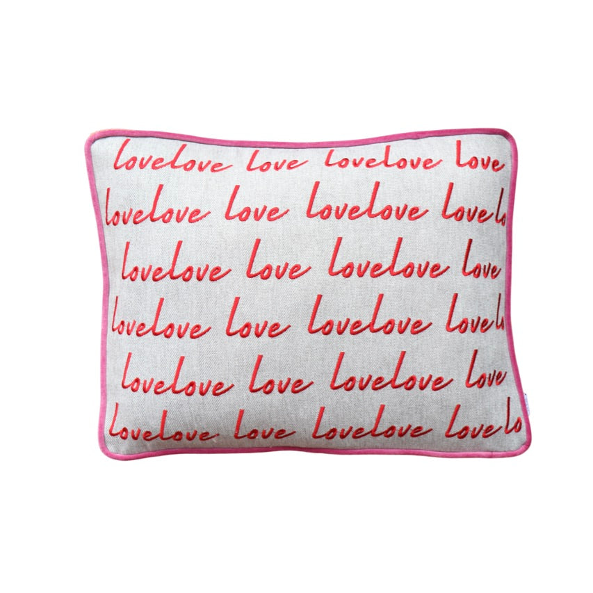 LOVE PİKO İŞLEMELİ DEKORATİF YASTIK