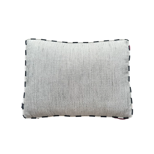 KALP PİKOLU FAÇALI DEKORATİF YASTIK