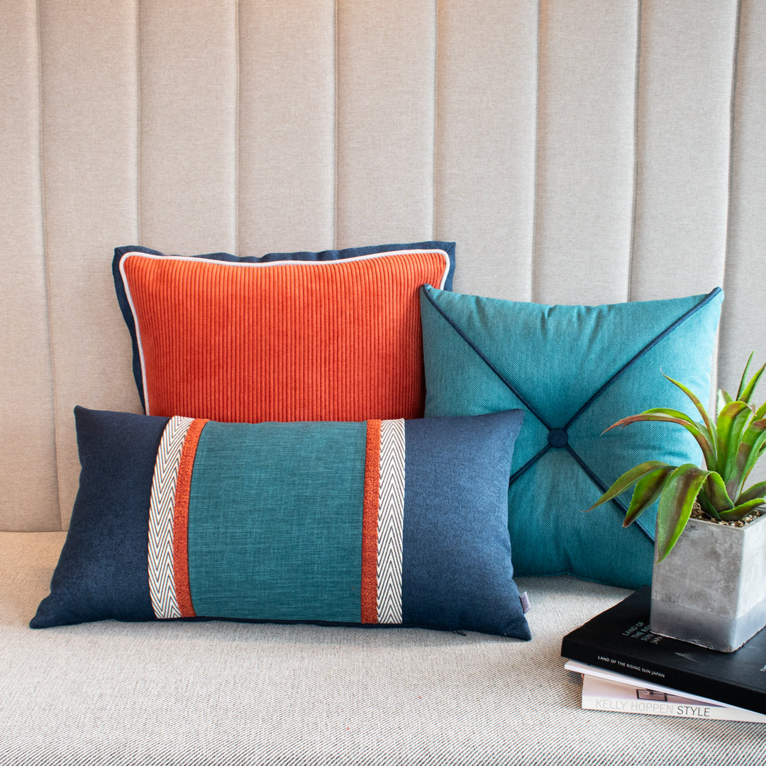 BUTTON PILLOW