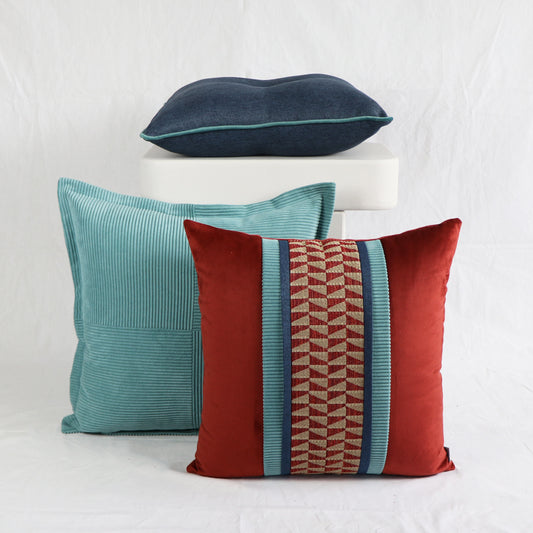 GEOMETRIC BAND PILLOW