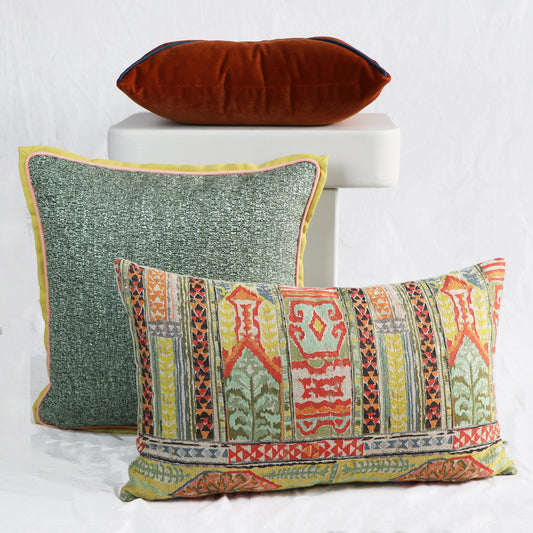GEOMETRIC PATTERNED DECORATIVE PILLOW