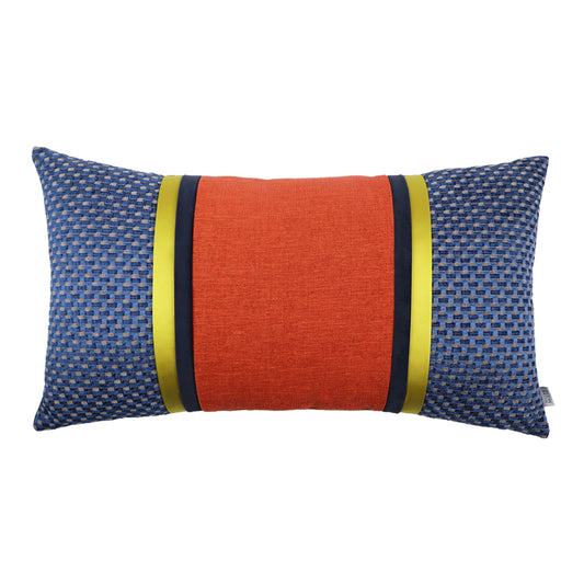 PATTERNED PILLOW