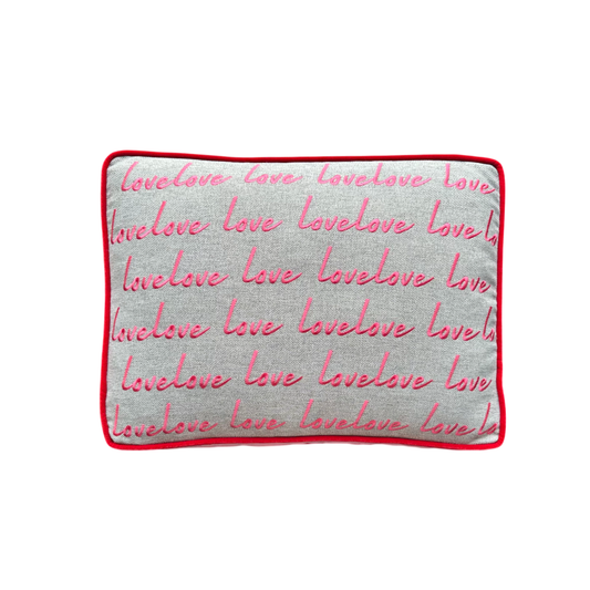 LOVE PİKOLU FAÇALI DEKORATİF YASTIK