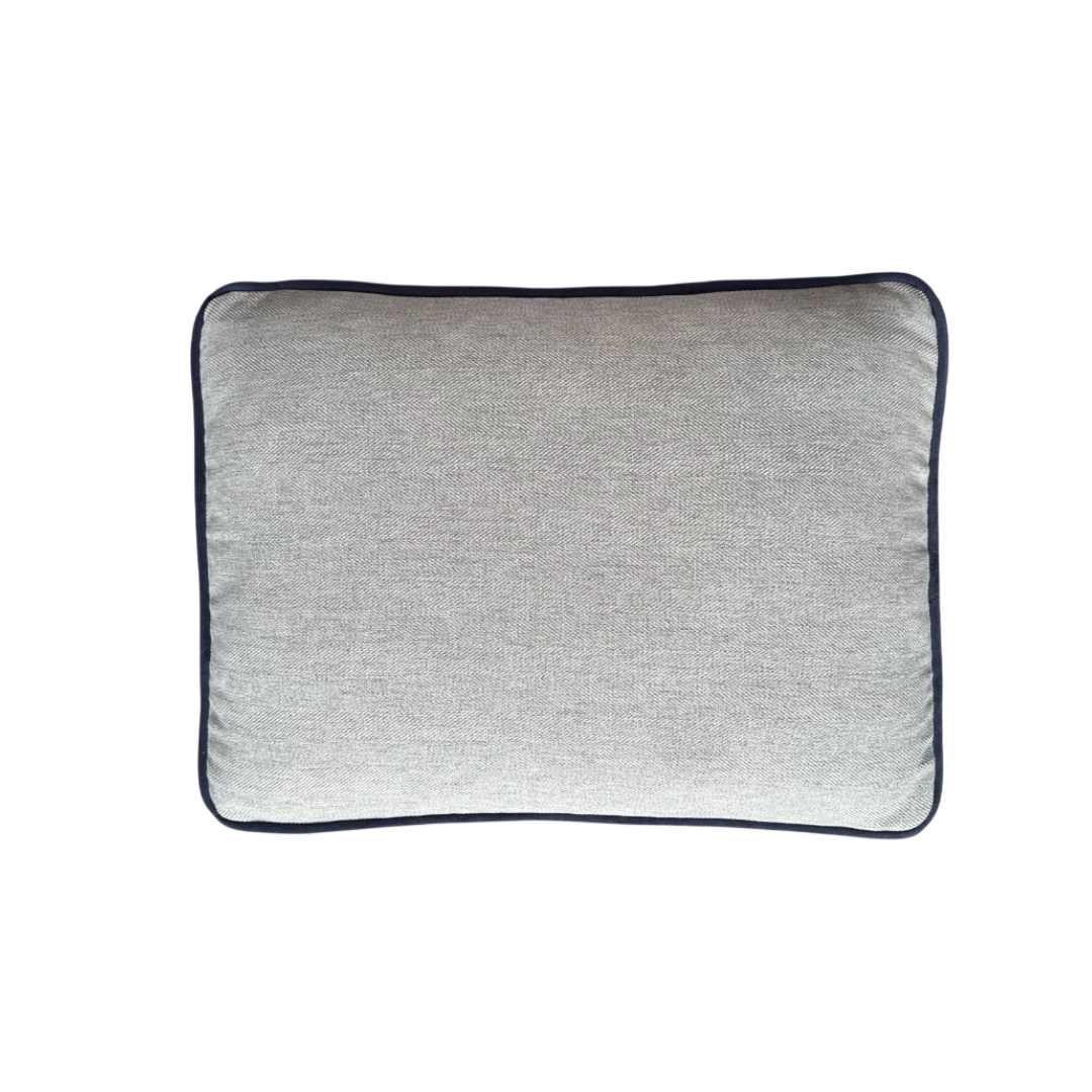 LOVE HARF PİKOLU FAÇALI DEKORATİF YASTIK