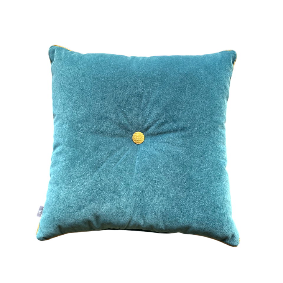 DÜĞMELİ DEKORATİF YASTIK