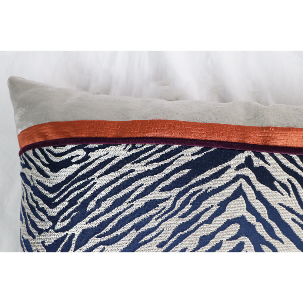 ZEBRA DESENLİ DEKORATİF YASTIK